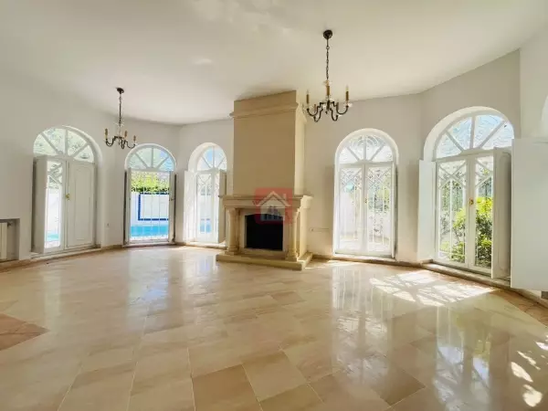 Location - Belle Villa Coquette avec Piscine aux Jardins de Carthage meublée