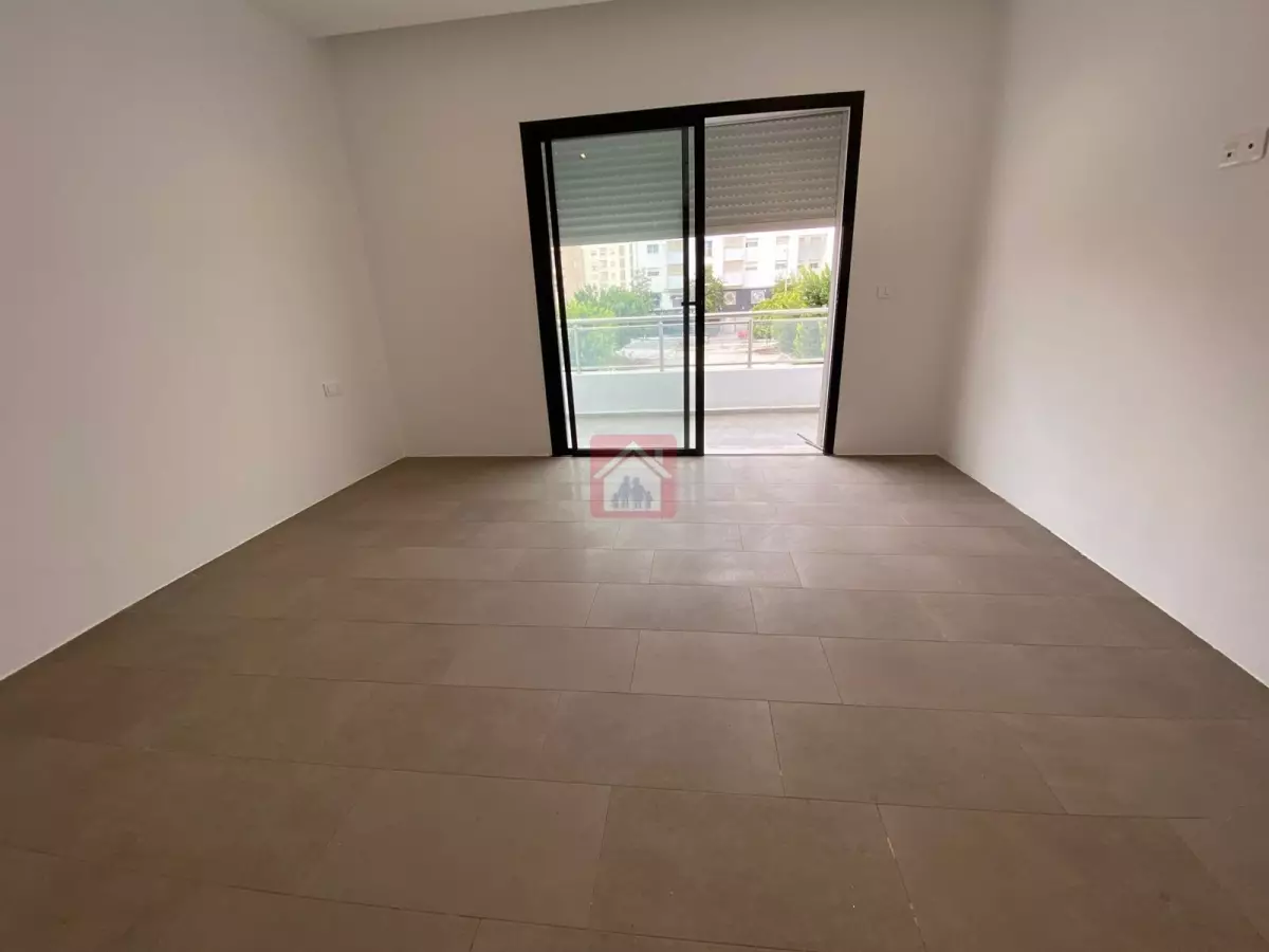 Villa Jumelée à Louer Neuve au Lac 2