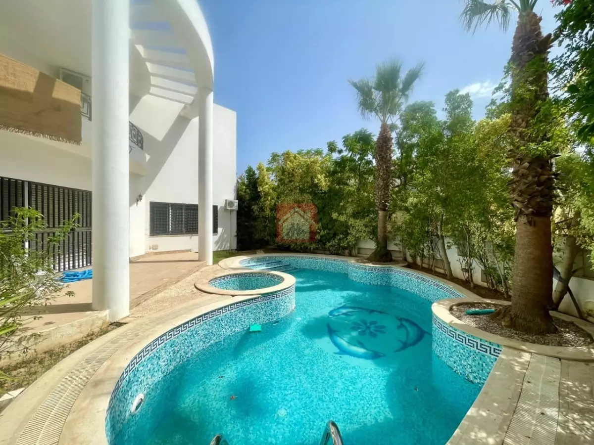 Magnifique Villa à Louer au Lac 2