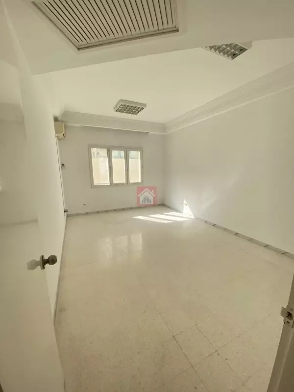 Bureaux à Louer H4 au Lac 1