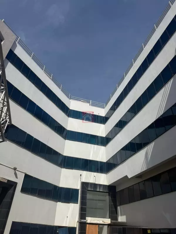 Immeuble Bureautique à Louer au Lac 1