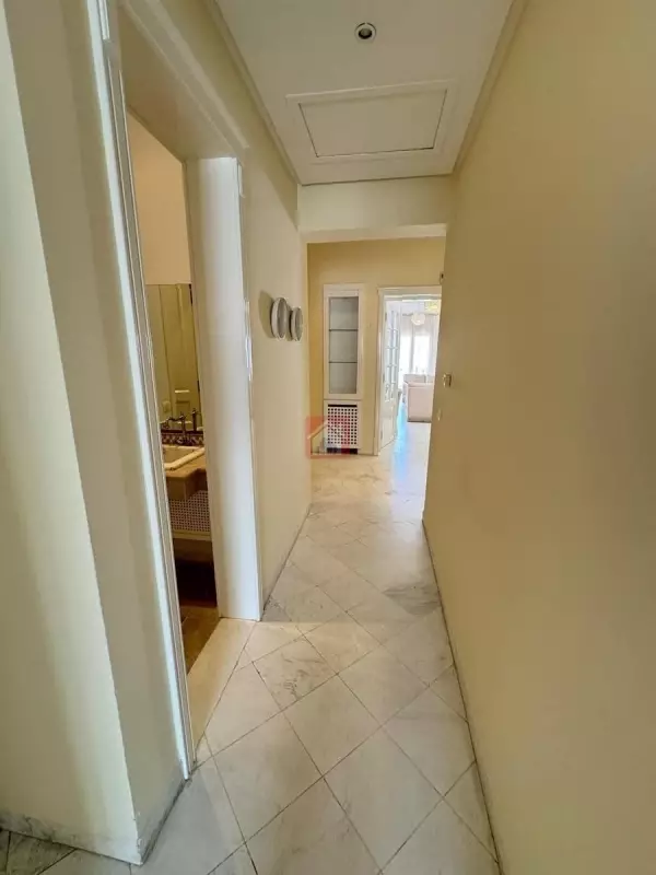 Élégant Appartement Vue Époustouflante sur le Lac