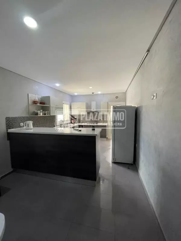 À vendre Appartement S+4
