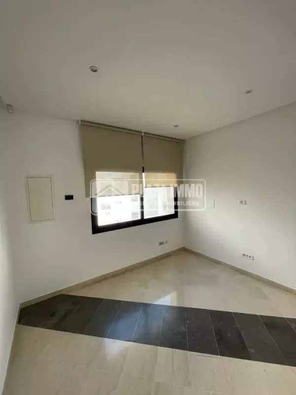 À louer Appartement neuf à usage bureautique Lac 1