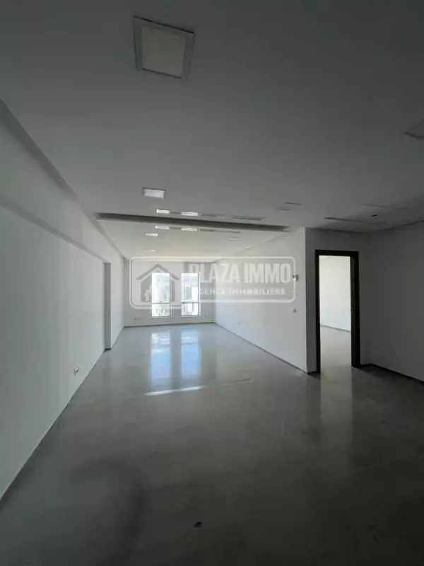 A louer- bureau haut standing au lac 2