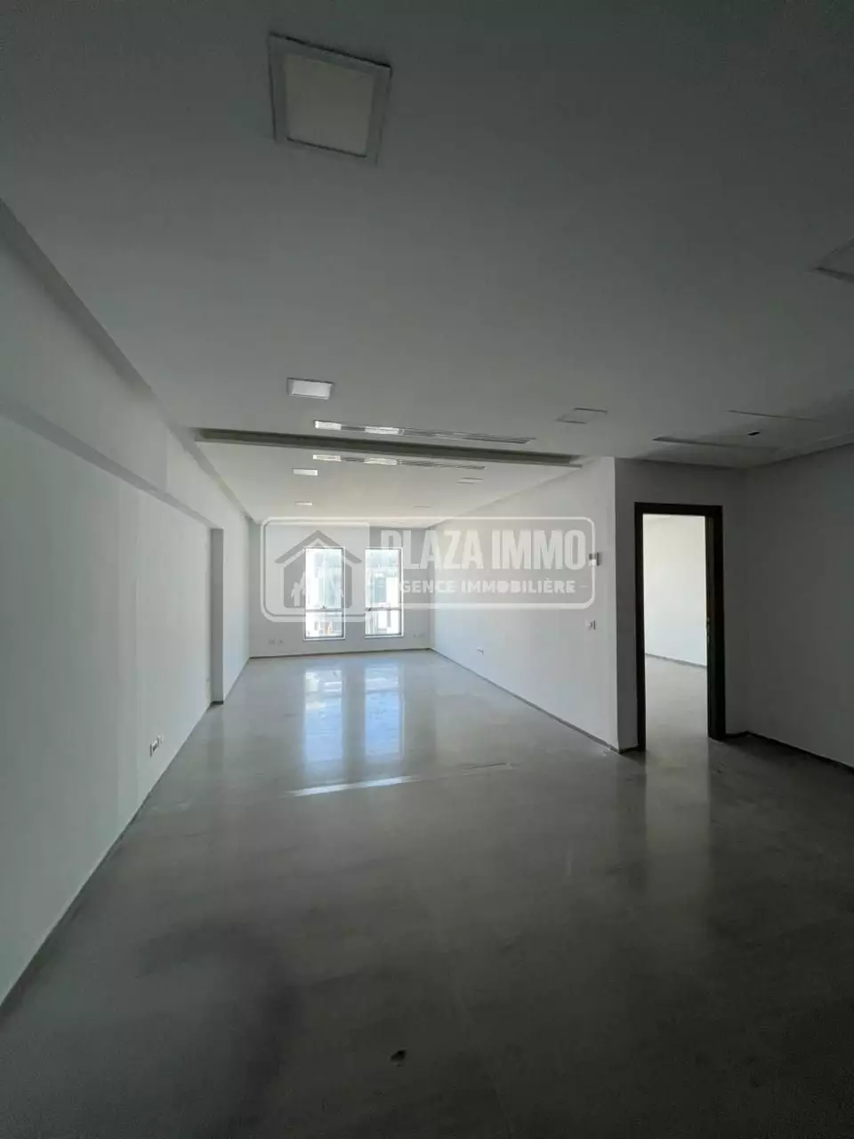 A louer- bureau haut standing au lac 2