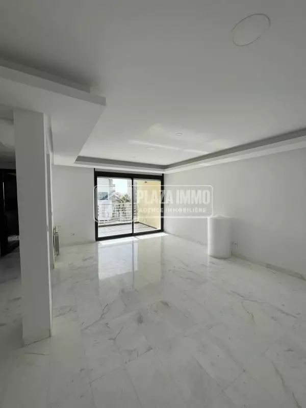 A louer un bel Appartement S+3 au lac 2