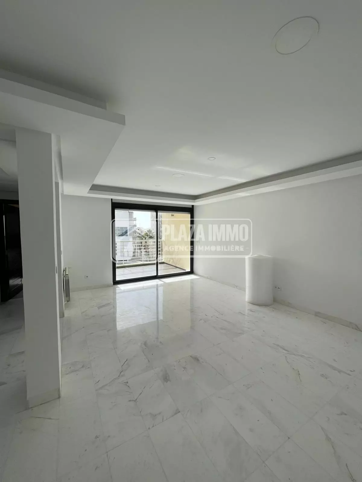 A louer un bel Appartement S+3 au lac 2