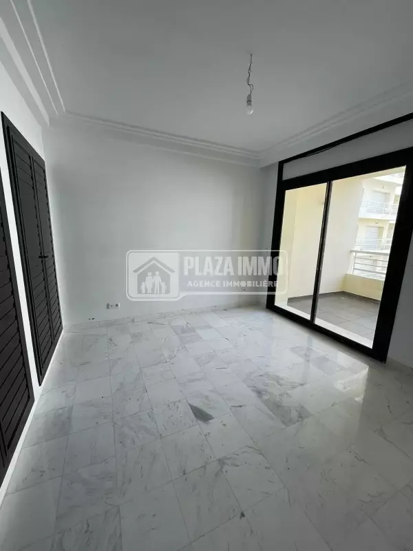 A louer un bel Appartement S+3 au lac 2