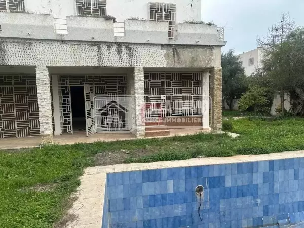 A vendre Villa 900m² à Nord Hilton