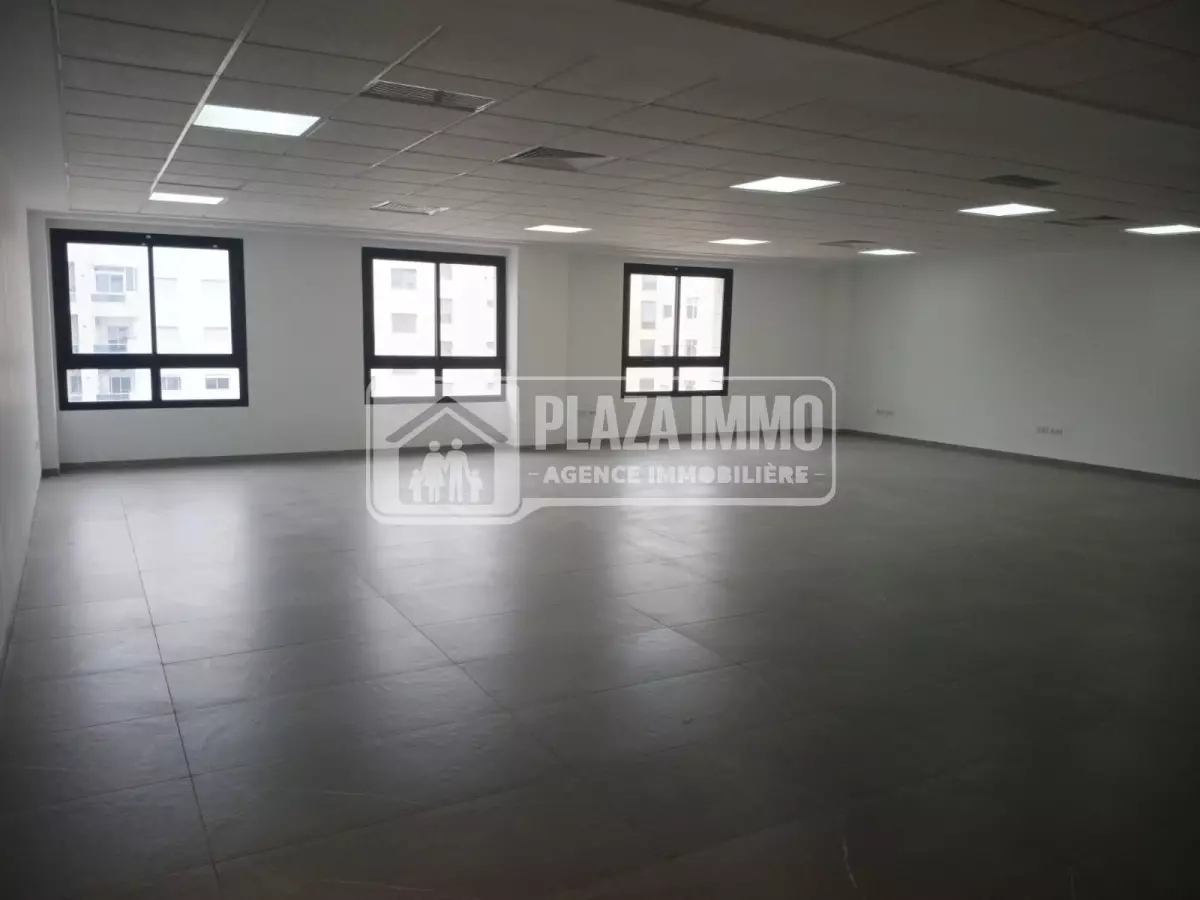 A VENDRE UN BUREAU NEUF AU LAC2