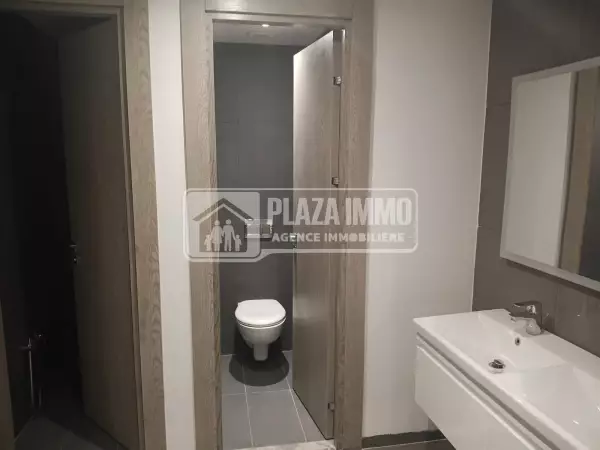 A VENDRE UN BUREAU NEUF AU LAC2