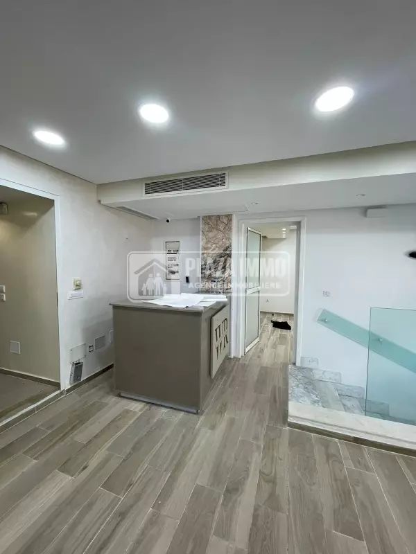 À louer – Appartement à usage commercial ou centre esthétique