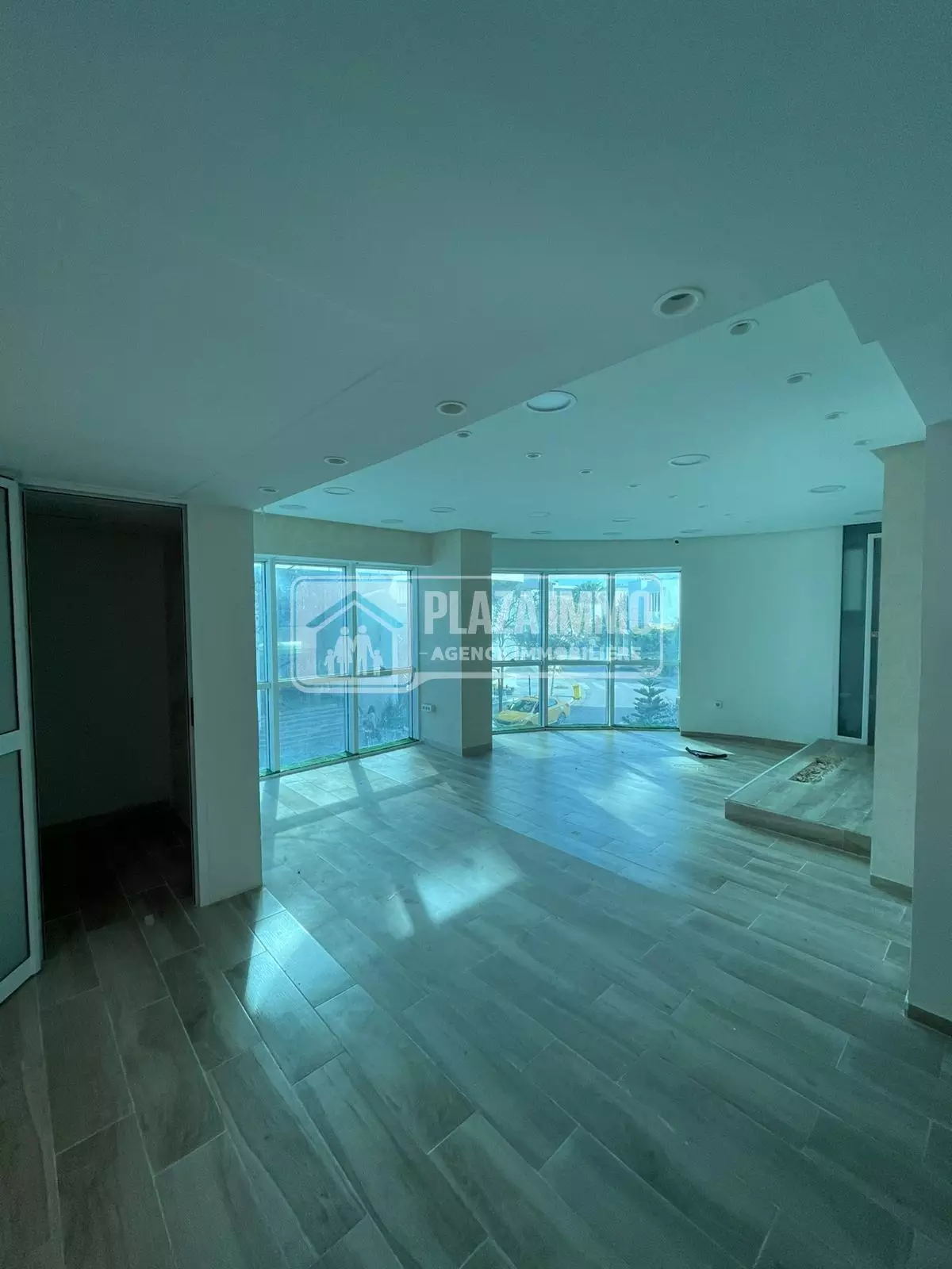 À louer – Appartement à usage commercial ou centre esthétique