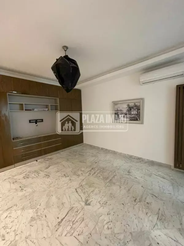 A louer S+2 au lac 2