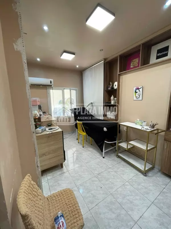 À vendre / gérance libre – Local coiffure & esthétique au Lac 2