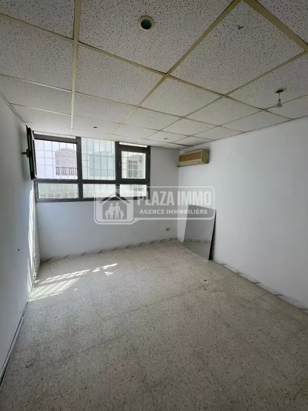 Bureau à louer au Lac 1