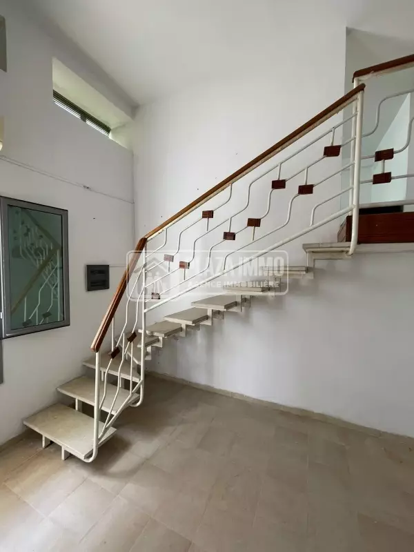 Bureau à louer au Lac 1