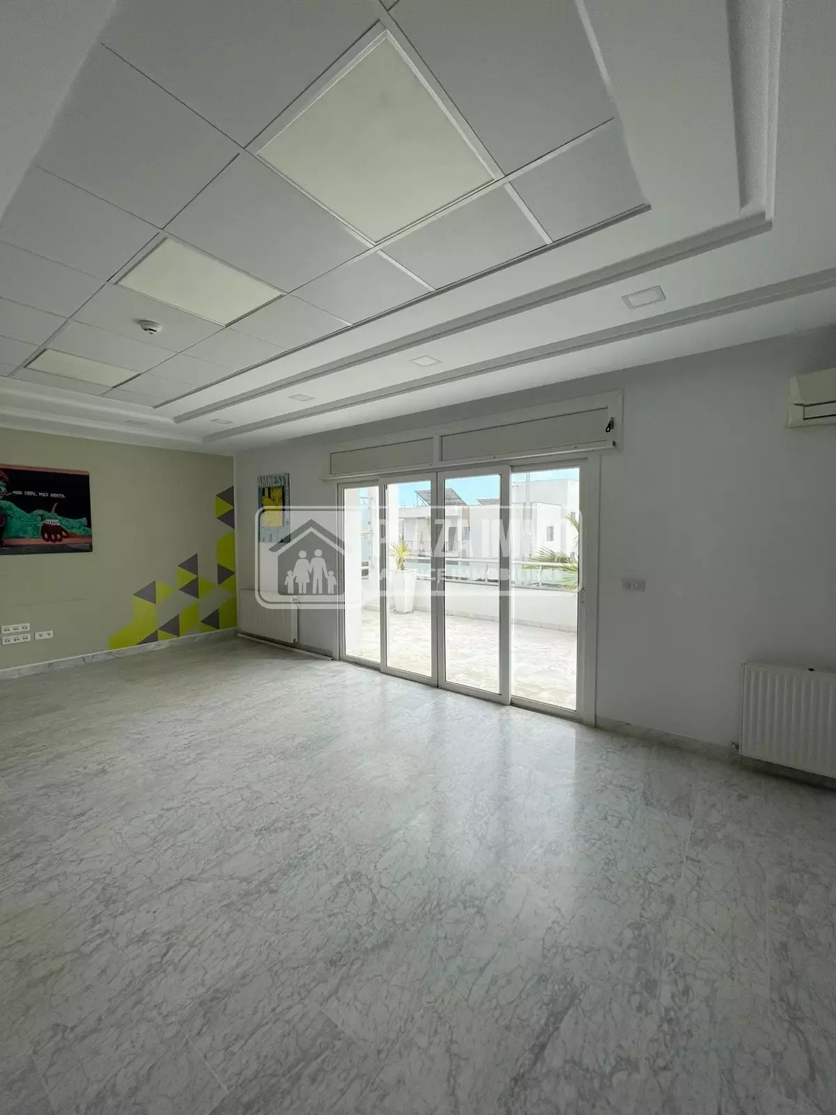 À louer – Étage de villa à usage bureautique au Lac 2