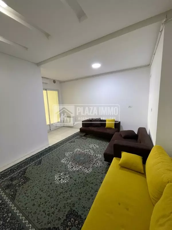 À vendre – Fond de commerce polyvalent au Lac 2