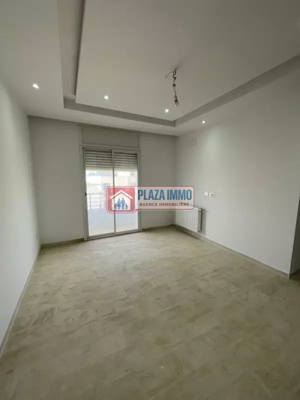 À louer – Bureau S+3 à Ain Zaghouan Nord