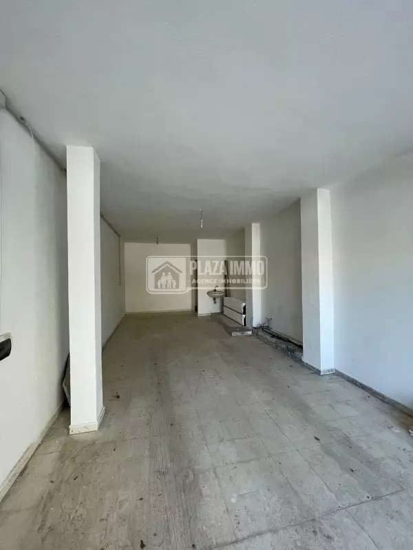 A louer local commercial Bhar Lazreg