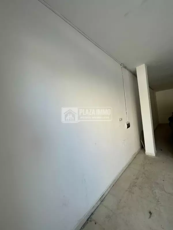 A louer local commercial Bhar Lazreg