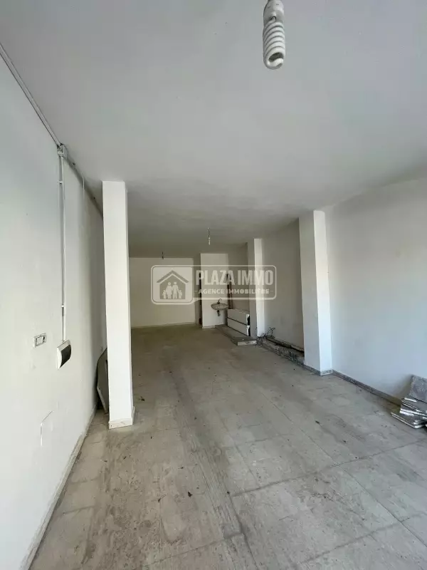 A louer local commercial Bhar Lazreg