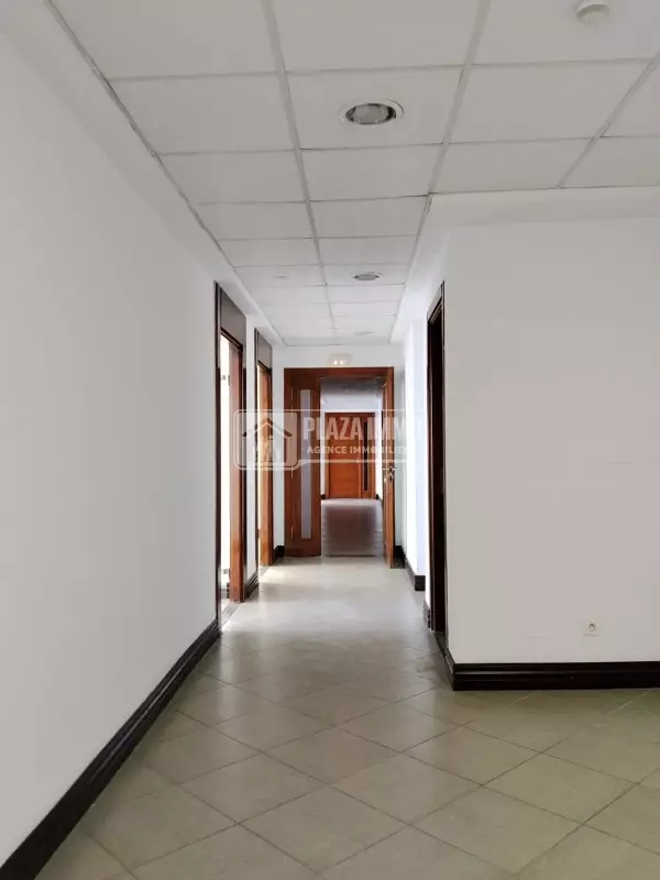 A Louer Des Bureaux Lac2