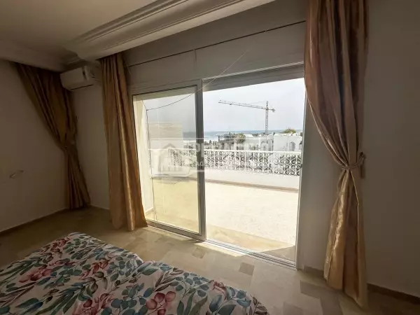 A VENDRE UNE SUPERBE VILLA A KELIBIA