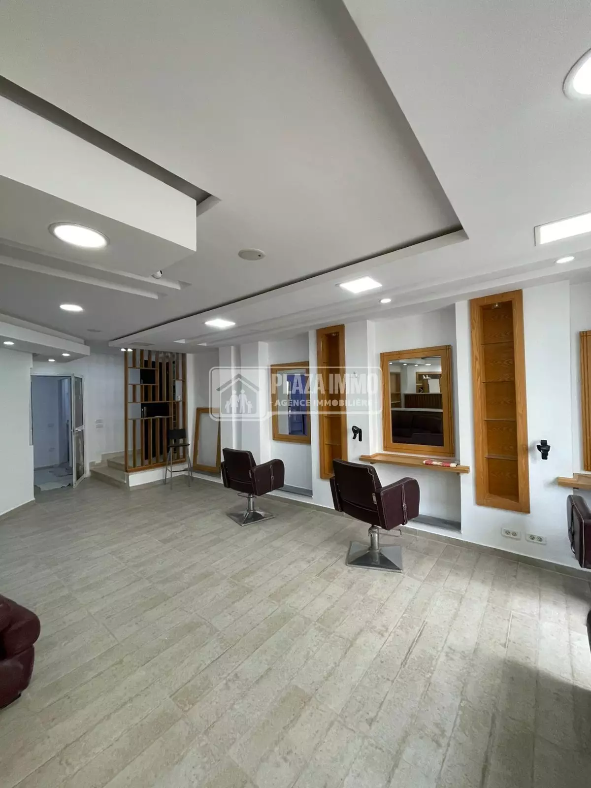 A Louer Local commercial - Centre esthétique