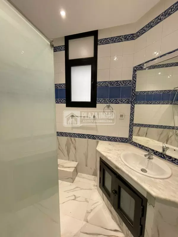 A louer Villa avec piscine Lac 1