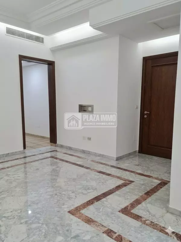 A vendre appartement S2 au cité Ennasr 2