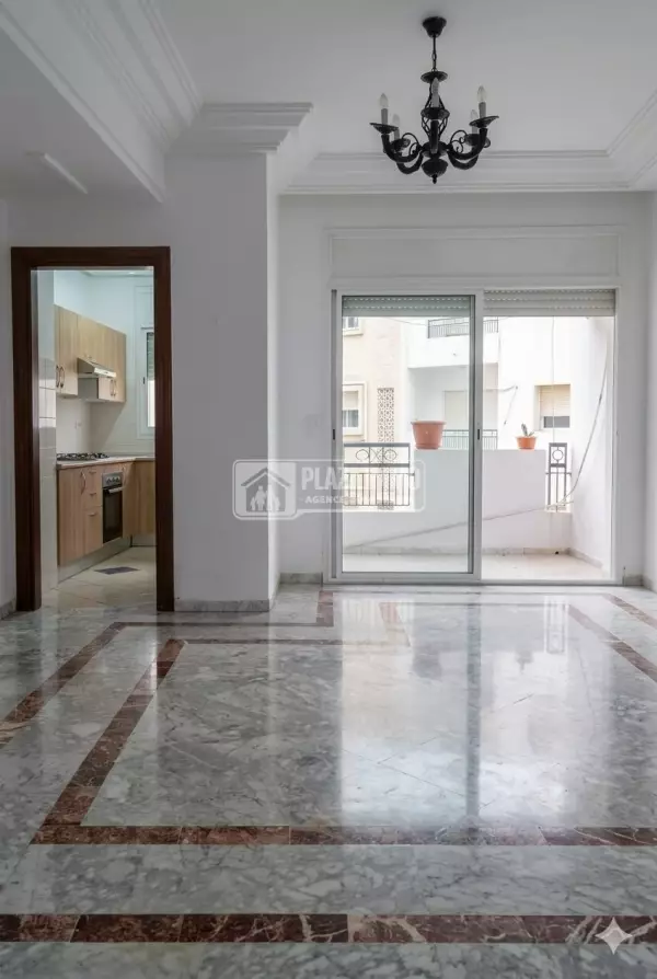 A vendre appartement S2 au cité Ennasr 2