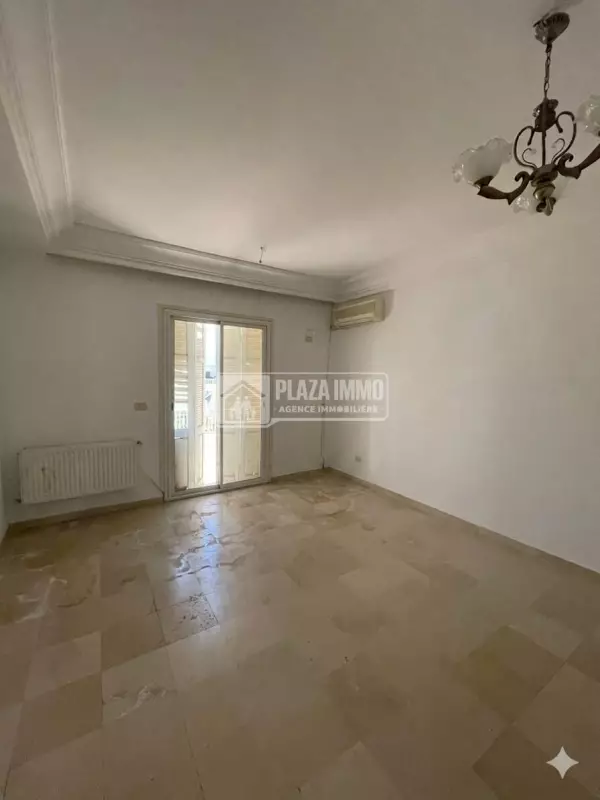A vendre appartement S2 au taieb mhiri aouina