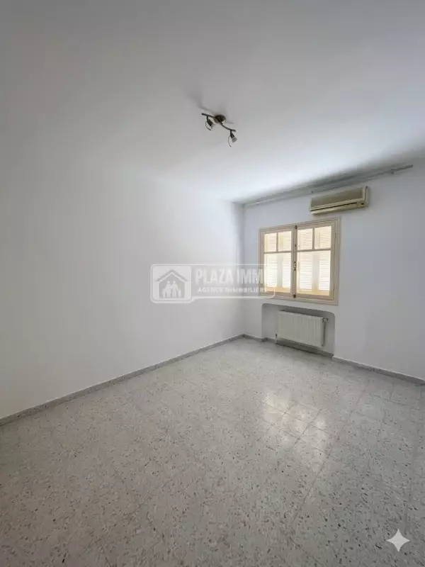A vendre appartement S2 au taieb mhiri aouina