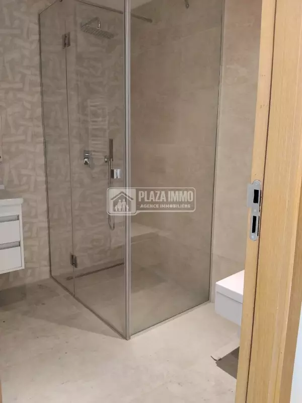 A Louer Ou A Vendre Un Triplex S+4 Au Lac2
