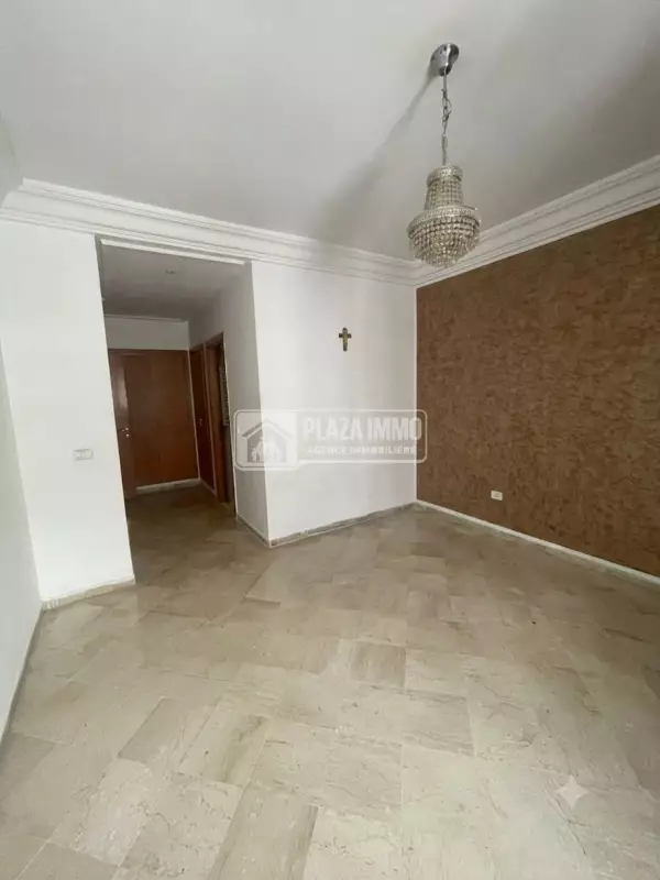 à vendre appartement S3 à l'aouina