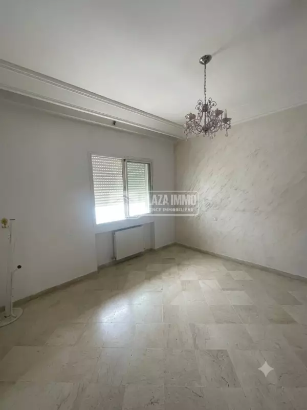 à vendre appartement S3 à l'aouina