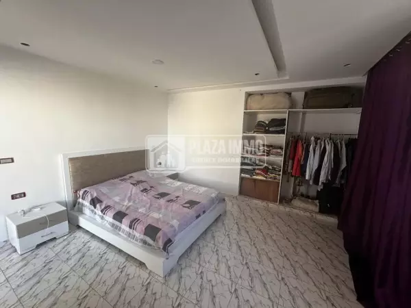 A Vendre Un Duplex S+4 Route de Gammarth
