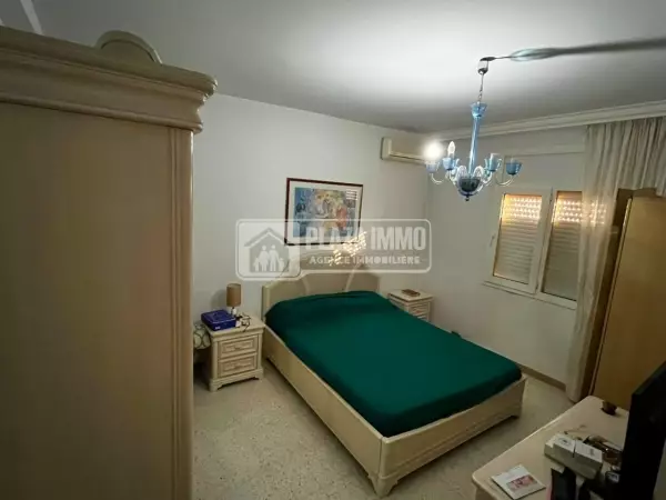 A vendre appartement S+3 à L'aouina Cité les palmerais