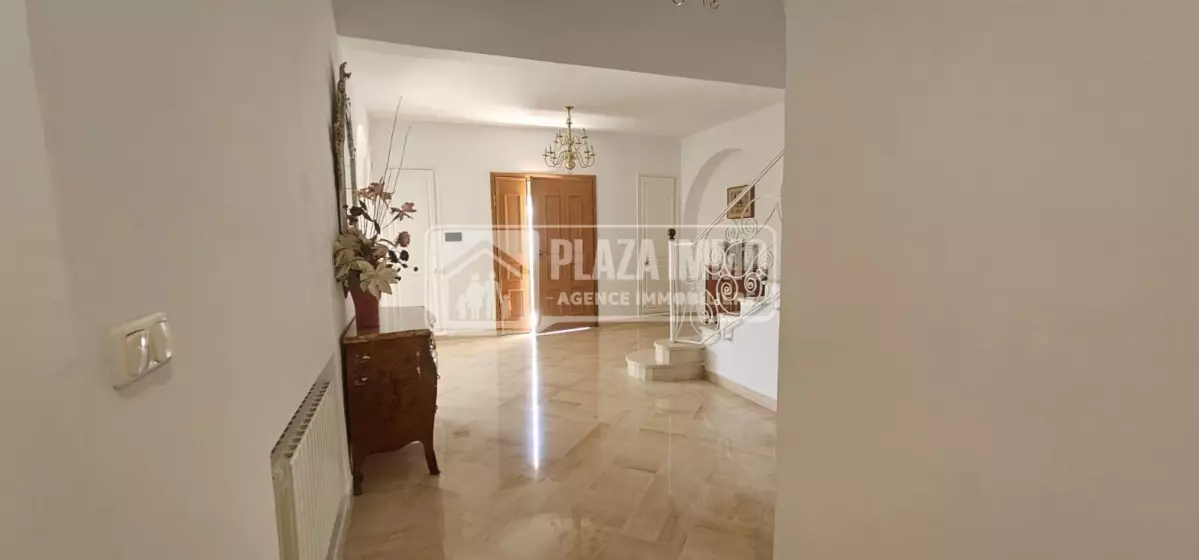 A Louer Un Duplex S+3 Meublé A Gammarth Supérieur