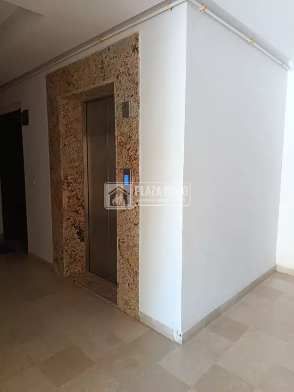 EN ECLUSIVITE : A vendre un sublime S2 au RDC au Lac2