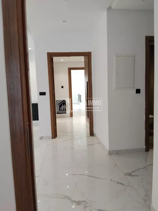 A Vendre Des Appartements S+2/S+3 à Jardins Dee Carthage