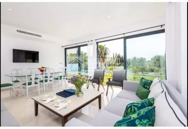 A LOUER UN RDC DE VILLA AU GOLDEN TULIP