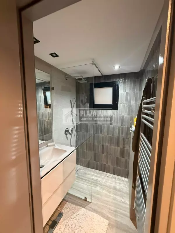A VENDRE OU A LOUER BEL APPARTEMENT MARSA CUBE AVEC VUE SUR MER