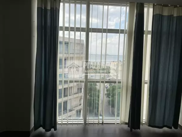 A vendre un immeuble bureautique au lac2