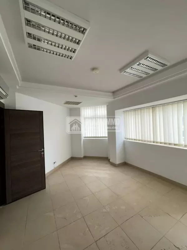 A vendre un immeuble bureautique au lac2