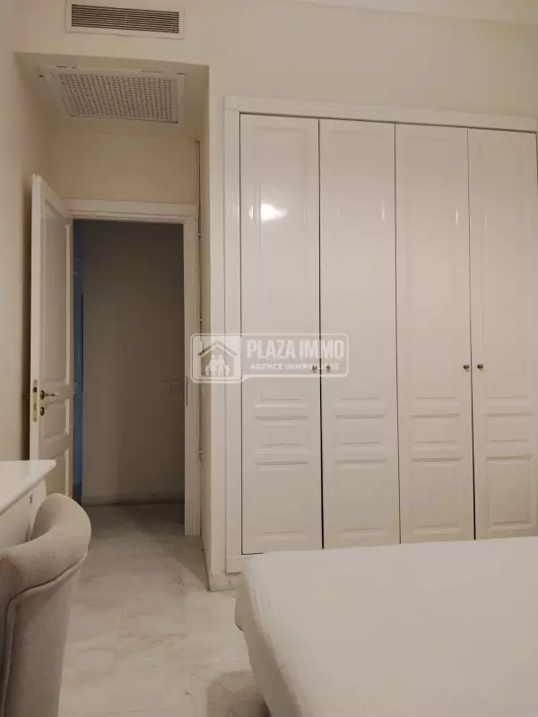 A louer un appartement S+3 Lac2