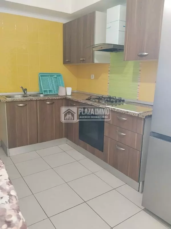 A louer un appartement S+2 meublé Cité Essalema